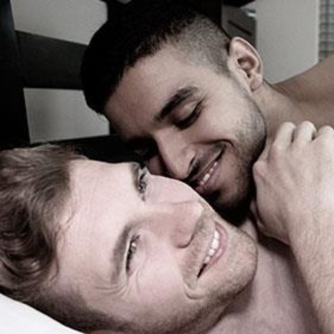 Bi Sex Contactos Article Image